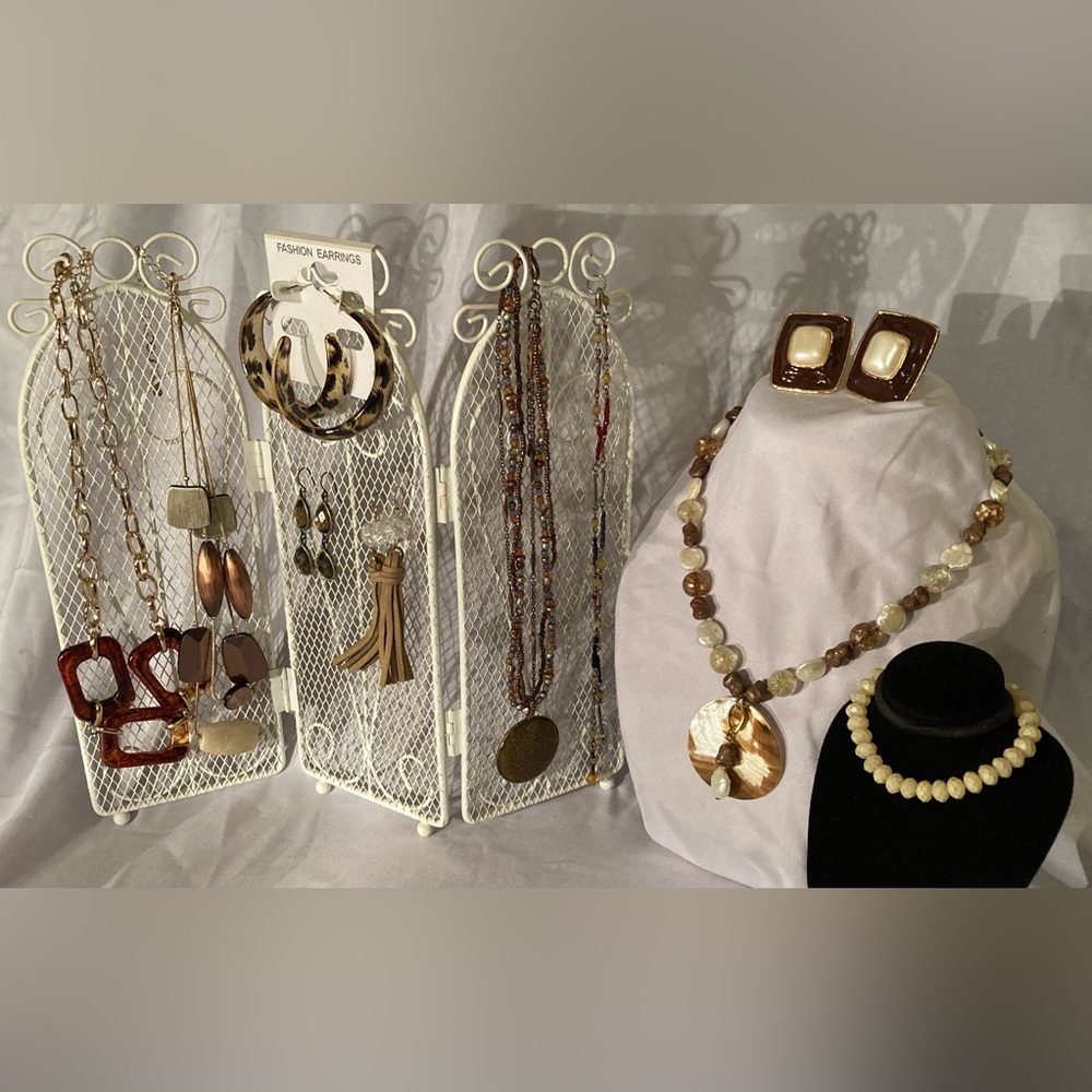 Cougar Tone Real Pearl Costume Jewelry Lot